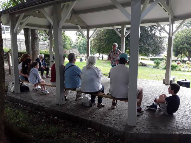 Racontées dans le parc du logis avec Mille choses à dire